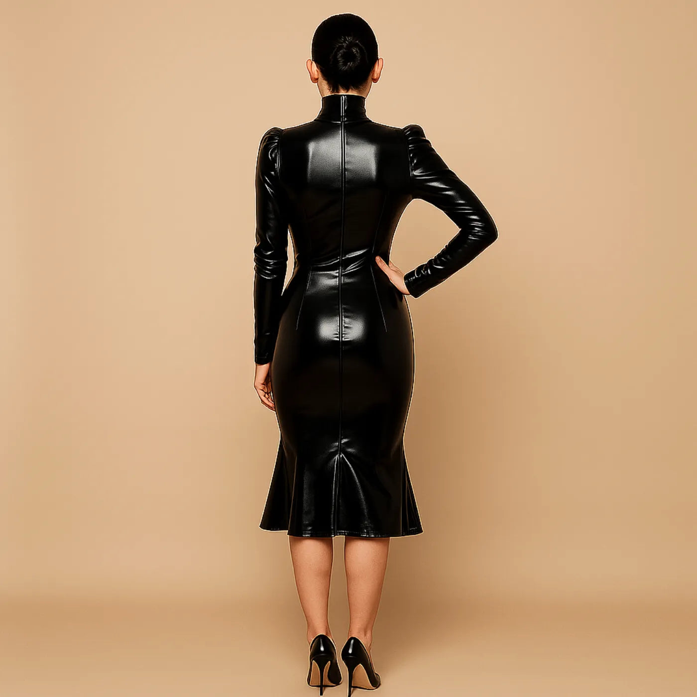 vestido-de-couro-preto